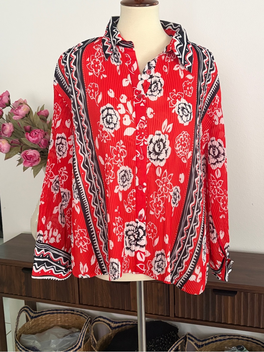 Coldwater Creek Red Floral Button-Down Blouse Crinkle Style Fabric